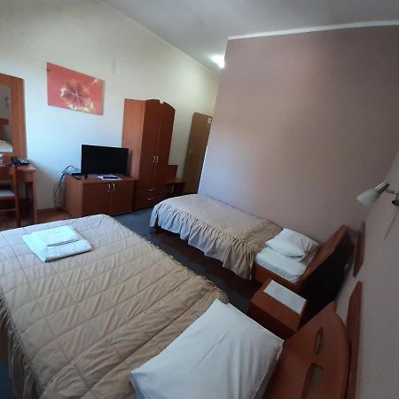 Sin-Kom Hotel Garni Pirot Esterno foto