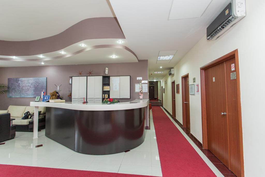 Sin-Kom Hotel Garni Pirot Esterno foto