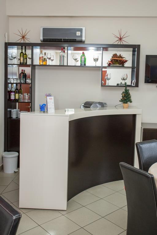 Sin-Kom Hotel Garni Pirot Esterno foto