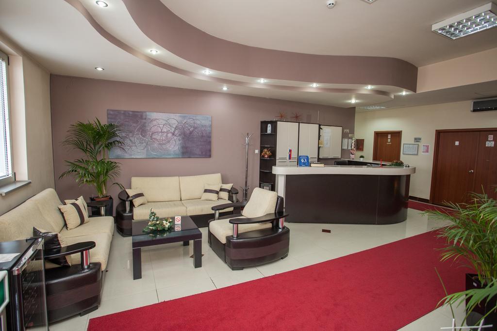 Sin-Kom Hotel Garni Pirot Esterno foto