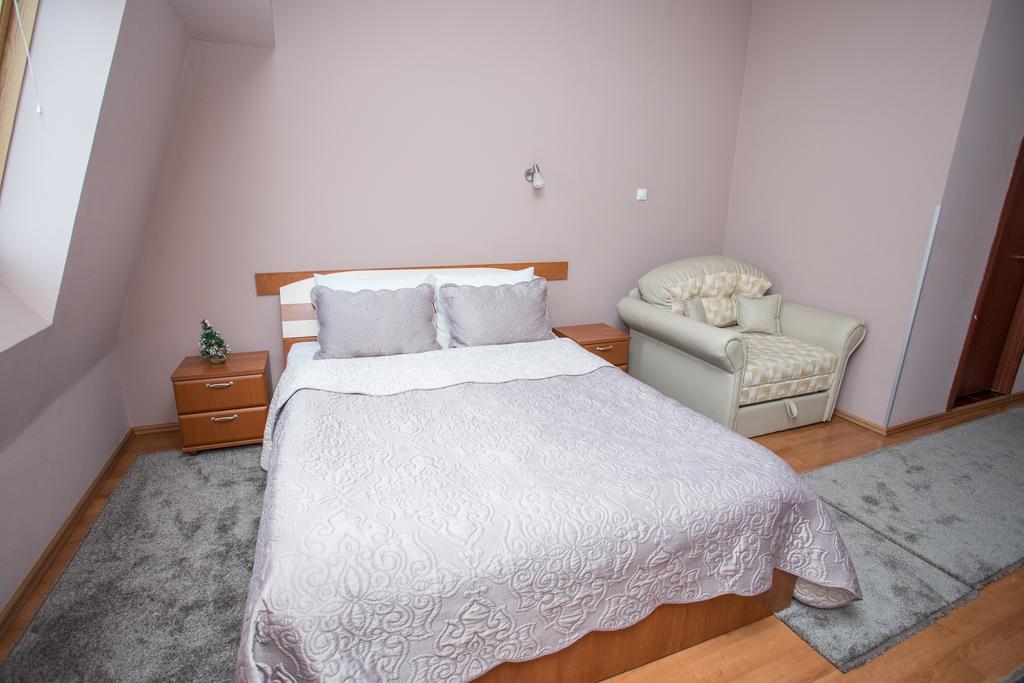 Sin-Kom Hotel Garni Pirot Esterno foto
