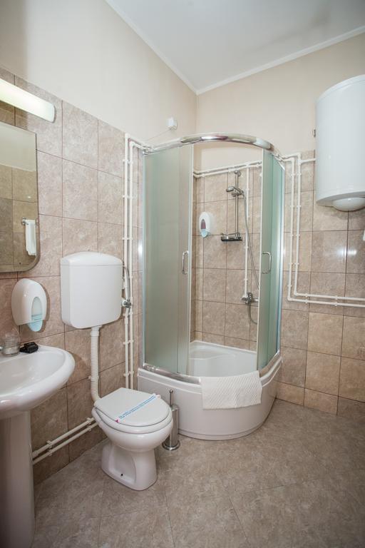 Sin-Kom Hotel Garni Pirot Esterno foto